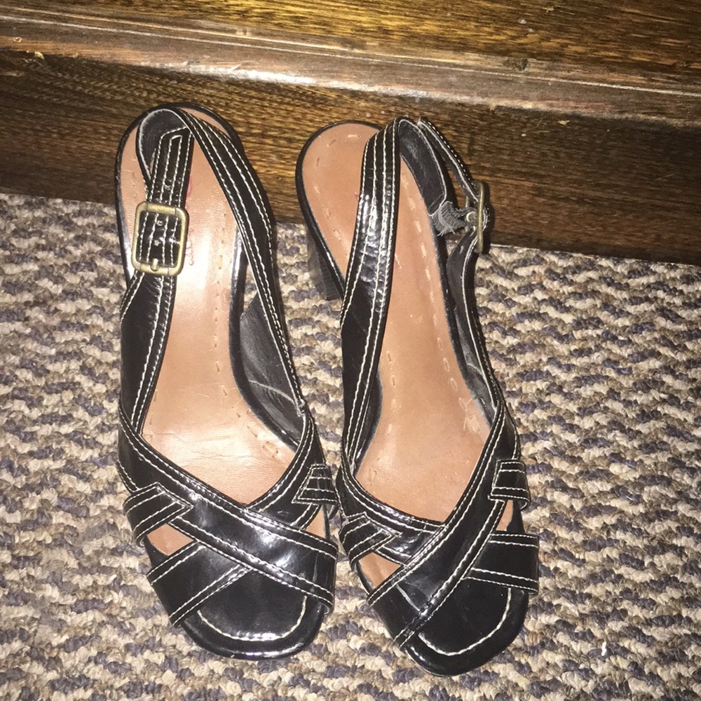 Black heels w/chunky heel